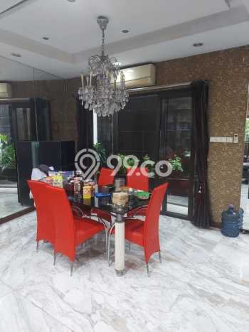 Siap Huni Rumah Mewah 4 Kamar di Kemayoran Dekat ke Mana Saja Siap Huni Rumah Mewah 4 Kamar di Kemayoran Dekat ke Mana Saja