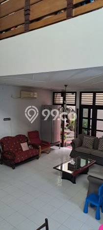 Ready to Use! Luxury House LT 231m2 Desain Elegan di Tanjung Duren Utara Ready to Use! Luxury House LT 231m2 Desain Elegan di Tanjung Duren Utara