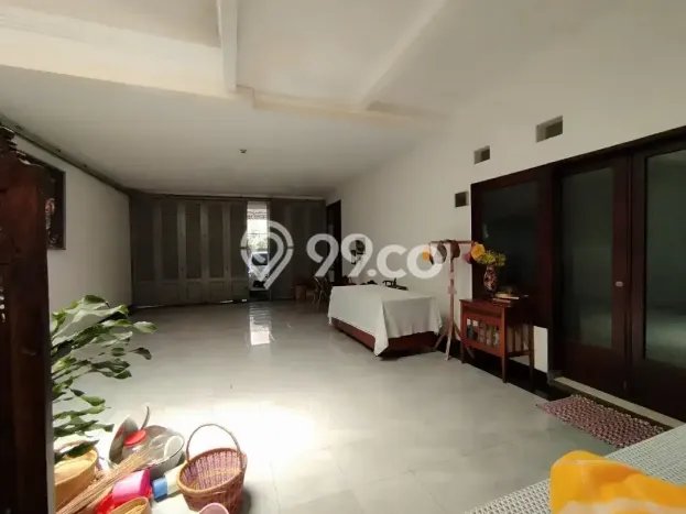 For Sale! Luxury House LT 445m2 Desain Elegan di Bandung Kota For Sale! Luxury House LT 445m2 Desain Elegan di Bandung Kota