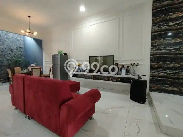 Ready to Use! Premium House LT 240m2 Desain Modern di Buah Batu Ready to Use! Premium House LT 240m2 Desain Modern di Buah Batu