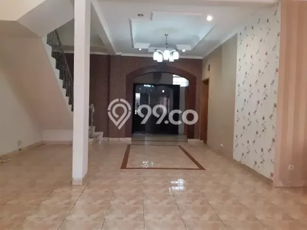 KESEMPATAN TERBAIK! Rumah Asri di Arcamanik, LT 128m2m² Bangunan 230m2m² KESEMPATAN TERBAIK! Rumah Asri di Arcamanik, LT 128m2m² Bangunan 230m2m²