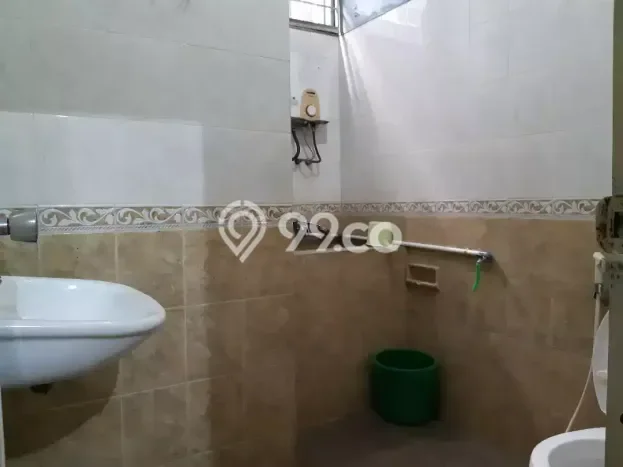 KESEMPATAN TERBAIK! Rumah Asri di Arcamanik, LT 128m2m² Bangunan 230m2m² KESEMPATAN TERBAIK! Rumah Asri di Arcamanik, LT 128m2m² Bangunan 230m2m²