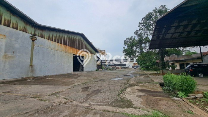 Rumah Mewah LB 5000m2 Siap Pakai Desain Elegan di Jatake, Tangerang Rumah Mewah LB 5000m2 Siap Pakai Desain Elegan di Jatake, Tangerang