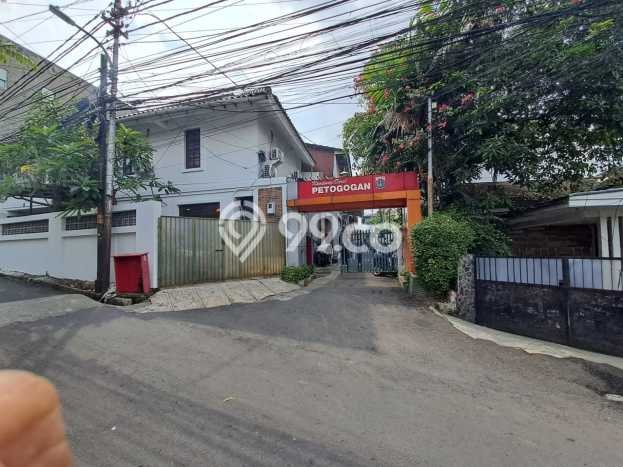 Rumah Luxury Modern Tanpa Renovasi di Wijaya Jakarta Selatan Rumah Luxury Modern Tanpa Renovasi di Wijaya Jakarta Selatan
