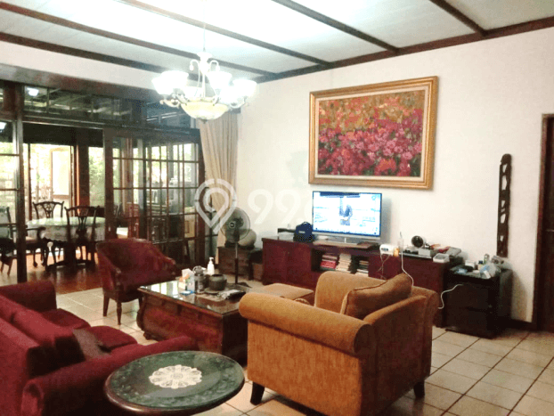 Siap Huni Rumah Mewah 5 Kamar di Tebet Dekat ke Mana Saja Siap Huni Rumah Mewah 5 Kamar di Tebet Dekat ke Mana Saja