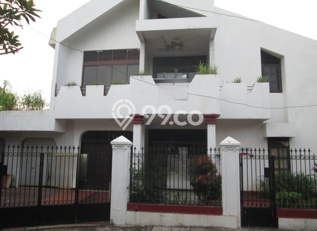 Jual Rumah Luas Elegan Dengan View Eksklusif di Bintaro, Jakarta Selatan Jual Rumah Luas Elegan Dengan View Eksklusif di Bintaro, Jakarta Selatan