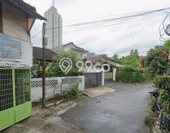 Ready to Use! Luxury House LT 300m2 Desain Modern di Gandaria Ready to Use! Luxury House LT 300m2 Desain Modern di Gandaria