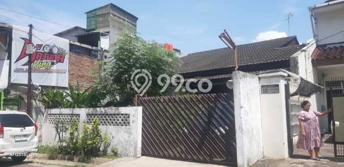 Ready to Use! Luxury House LT 300m2 Desain Modern di Gandaria Ready to Use! Luxury House LT 300m2 Desain Modern di Gandaria