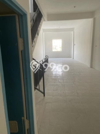 Area Ramai! Ruko Dijual di Ciledug untuk Bisnis Luas Bangunan 240m2 Area Ramai! Ruko Dijual di Ciledug untuk Bisnis Luas Bangunan 240m2