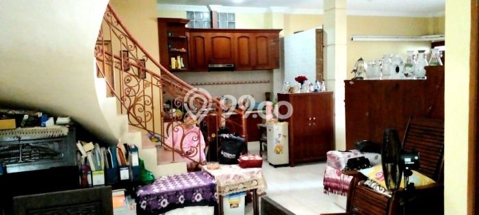 Rumah Eksklusif Dijual LT 128m2 di Kebon Jeruk, Jakarta Barat Rumah Eksklusif Dijual LT 128m2 di Kebon Jeruk, Jakarta Barat