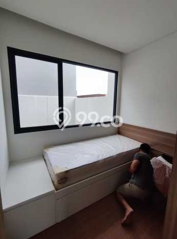 Rumah Mewah Siap Huni LT 140m2 di BSD, Tangerang Selatan Rumah Mewah Siap Huni LT 140m2 di BSD, Tangerang Selatan