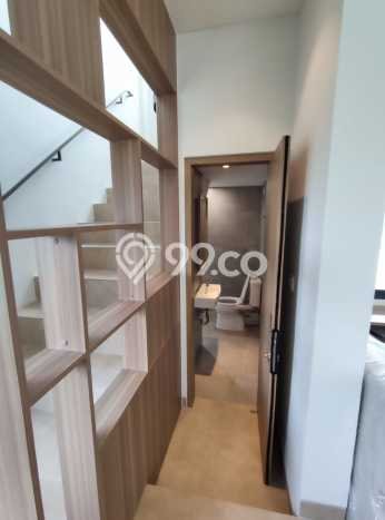 Rumah Mewah Siap Huni LT 140m2 di BSD, Tangerang Selatan Rumah Mewah Siap Huni LT 140m2 di BSD, Tangerang Selatan