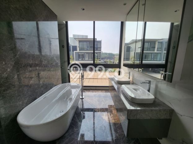 For Sale! Premium House LT 495m2 Desain Elegan di BSD For Sale! Premium House LT 495m2 Desain Elegan di BSD