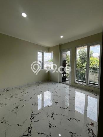 BEST DEAL! Rumah Siap Huni area BSD The Green, LT 205m² LB 320m² BEST DEAL! Rumah Siap Huni area BSD The Green, LT 205m² LB 320m²