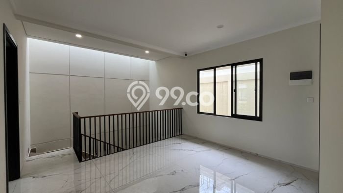 Rumah Elit Modern Tanpa Renovasi di Gading Serpong Tangerang Rumah Elit Modern Tanpa Renovasi di Gading Serpong Tangerang