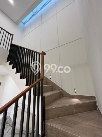 Rumah Elit LB 150m2 Siap Pakai Desain Elegan di Gading Serpong, Tangerang Rumah Elit LB 150m2 Siap Pakai Desain Elegan di Gading Serpong, Tangerang