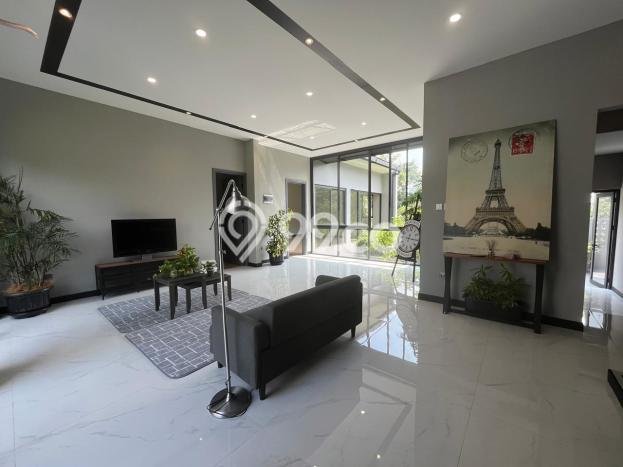 For Sale! Luxury House LT 252m2 Desain Elegan di BSD City For Sale! Luxury House LT 252m2 Desain Elegan di BSD City