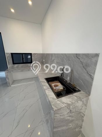 Jual Rumah Luas Elegan Dengan View Cantik di Kalideres, Jakarta Barat Jual Rumah Luas Elegan Dengan View Cantik di Kalideres, Jakarta Barat