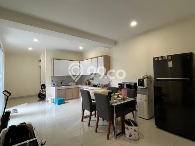 Dijual Rumah Luas Megah Dengan View Eksklusif di Alam Sutera, Tangerang Dijual Rumah Luas Megah Dengan View Eksklusif di Alam Sutera, Tangerang