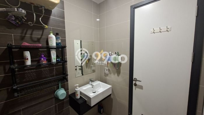 Rumah Luas Asri 3 KT Siap Pakai di Gading Serpong Tangerang Rumah Luas Asri 3 KT Siap Pakai di Gading Serpong Tangerang
