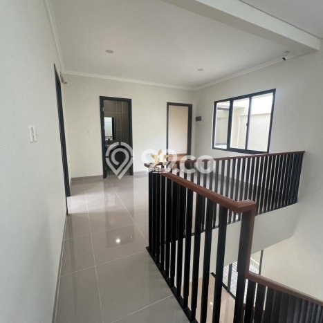 Jual Rumah Mewah Elegan Dengan View Eksklusif di Gading Serpong, Tangerang Jual Rumah Mewah Elegan Dengan View Eksklusif di Gading Serpong, Tangerang