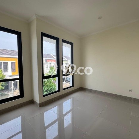 Jual Rumah Eksklusif 2 KT di Gading Serpong, Tangerang Jual Rumah Eksklusif 2 KT di Gading Serpong, Tangerang