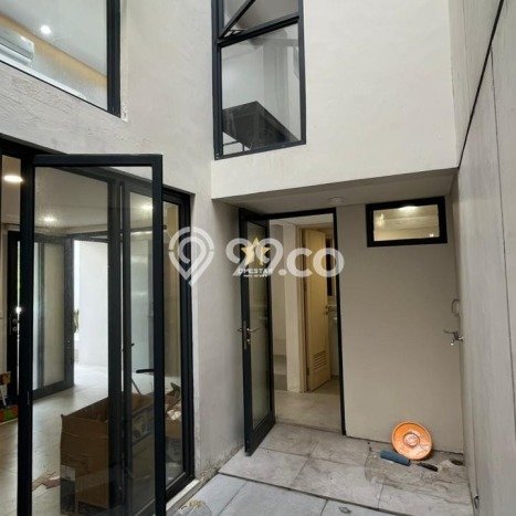 Hunian Cantik Modern Lb 88m2 di BSD, Tangerang Selatan Hunian Cantik Modern Lb 88m2 di BSD, Tangerang Selatan