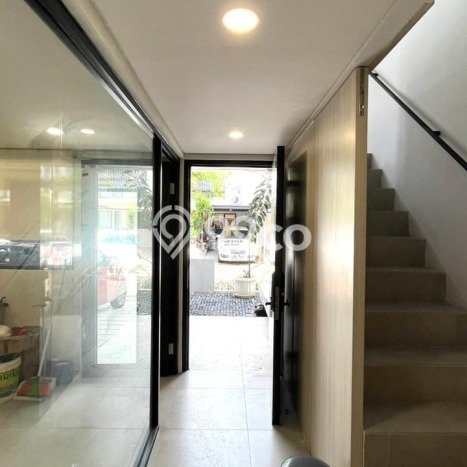 Hunian Cantik Modern Lb 88m2 di BSD, Tangerang Selatan Hunian Cantik Modern Lb 88m2 di BSD, Tangerang Selatan