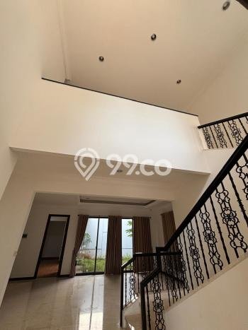 Ready to Use! Luxury House LT 300m2 Desain Modern di BSD Ready to Use! Luxury House LT 300m2 Desain Modern di BSD