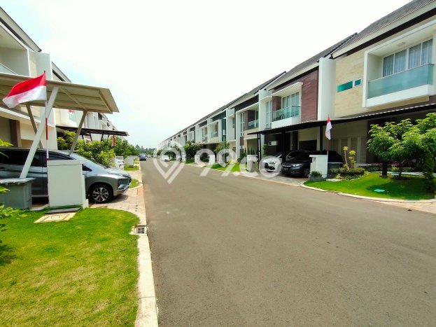 Rumah Elit Modern Tanpa Renovasi di gading serpong scientia garden Tangerang Rumah Elit Modern Tanpa Renovasi di gading serpong scientia garden Tangerang