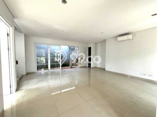 Rumah Premium LT 287m² / LB 233m² di Kompleks Perumahan Gading Serpong IL Lago, Tangerang Rumah Premium LT 287m² / LB 233m² di Kompleks Perumahan Gading Serpong IL Lago, Tangerang