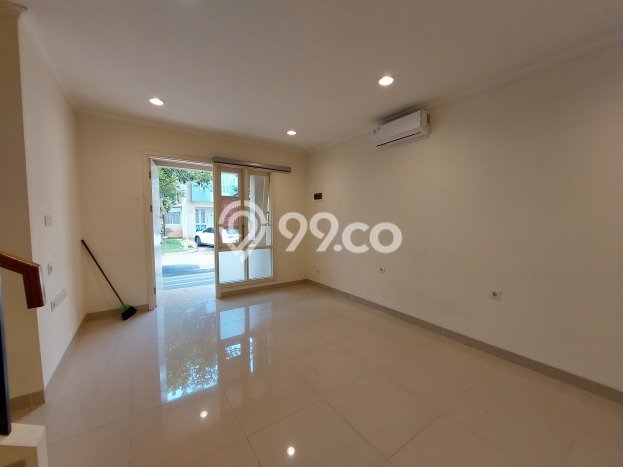 DIJUAL CEPAT! Rumah di Gading Serpong Scientia Garden, Tangerang, Luas 77m² LB 79m² HARGA NEGO! DIJUAL CEPAT! Rumah di Gading Serpong Scientia Garden, Tangerang, Luas 77m² LB 79m² HARGA NEGO!