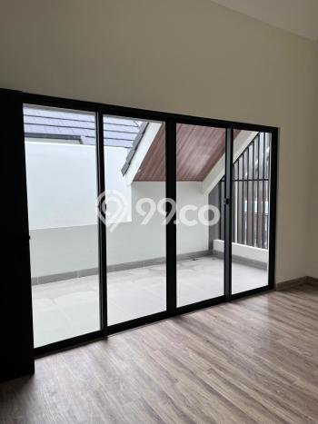 SPECIAL PRICE! Rumah Asri lokasi Summarecon Serpong, Luas 118m² LB 144m² SPECIAL PRICE! Rumah Asri lokasi Summarecon Serpong, Luas 118m² LB 144m²