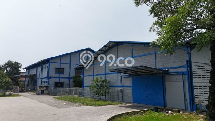 Gudang Lokasi Bisnis Kawasan Tangerang, Luas 1242m2m², Jalur Strategis Gudang Lokasi Bisnis Kawasan Tangerang, Luas 1242m2m², Jalur Strategis