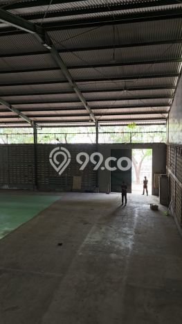 Gudang Lokasi Bisnis Kawasan Tangerang, Luas 1242m2m², Jalur Strategis Gudang Lokasi Bisnis Kawasan Tangerang, Luas 1242m2m², Jalur Strategis