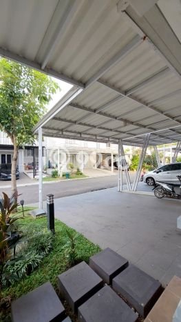 Rumah Luxury Modern Tanpa Renovasi di Gading Serpong Tangerang Rumah Luxury Modern Tanpa Renovasi di Gading Serpong Tangerang