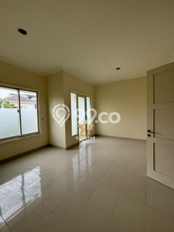 KESEMPATAN TERBAIK! Rumah Nyaman di Gading Serpong Pondok Hijau Golf, Luas 162m² Bangunan 120m² KESEMPATAN TERBAIK! Rumah Nyaman di Gading Serpong Pondok Hijau Golf, Luas 162m² Bangunan 120m²