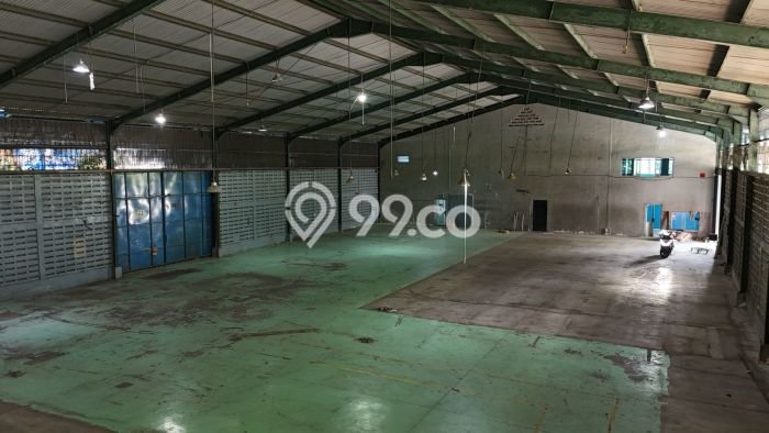 Gudang Lokasi Bisnis Kawasan Tangerang, Luas 1242m2m², Jalur Strategis Gudang Lokasi Bisnis Kawasan Tangerang, Luas 1242m2m², Jalur Strategis