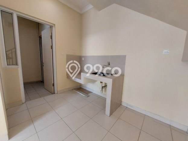 Rumah sewa siap huni 2 KT di Gading Serpong La Bella Village, Tangerang Rumah sewa siap huni 2 KT di Gading Serpong La Bella Village, Tangerang