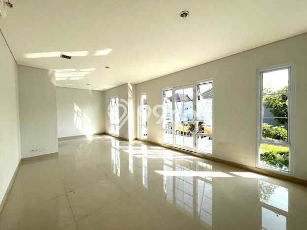 Rumah Premium LT 287m² / LB 233m² di Kompleks Perumahan Gading Serpong IL Lago, Tangerang Rumah Premium LT 287m² / LB 233m² di Kompleks Perumahan Gading Serpong IL Lago, Tangerang