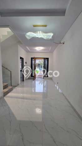 Rumah Luxury Modern Tanpa Renovasi di Alam Sutera Tangerang Rumah Luxury Modern Tanpa Renovasi di Alam Sutera Tangerang