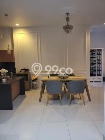 Rumah 4 KT 3 KM LT 211m², Luas Bangunan 300m² di Gading Serpong, Tangerang Rumah 4 KT 3 KM LT 211m², Luas Bangunan 300m² di Gading Serpong, Tangerang