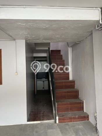 Rumah Nyaman dengan Luas Bangunan 150m² di Lokasi Serpong Villa Melati Mas, Tangerang Selatan Rumah Nyaman dengan Luas Bangunan 150m² di Lokasi Serpong Villa Melati Mas, Tangerang Selatan