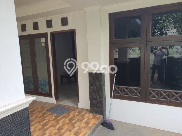 Rumah Nyaman dengan Luas Bangunan 150m² di Lokasi Serpong Villa Melati Mas, Tangerang Selatan Rumah Nyaman dengan Luas Bangunan 150m² di Lokasi Serpong Villa Melati Mas, Tangerang Selatan