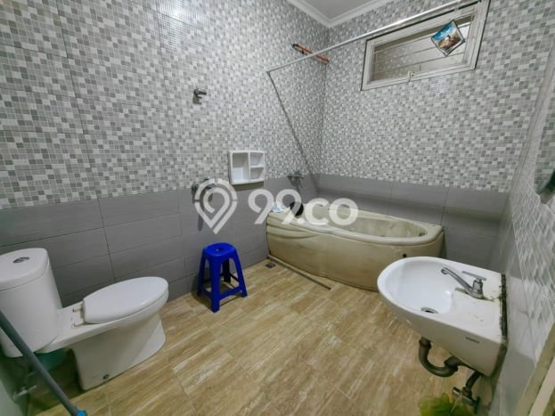 Rumah Tenang area Gading Serpong, 4 KT, LT 126m² LB 227m² Rumah Tenang area Gading Serpong, 4 KT, LT 126m² LB 227m²
