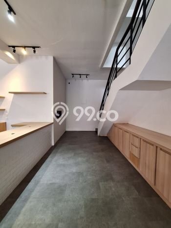 Ruko Area Bisnis di Gading Serpong, Luas 345m², Posisi Strategis Ruko Area Bisnis di Gading Serpong, Luas 345m², Posisi Strategis