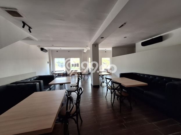 Ruko Area Bisnis di Gading Serpong, Luas 345m², Posisi Strategis Ruko Area Bisnis di Gading Serpong, Luas 345m², Posisi Strategis