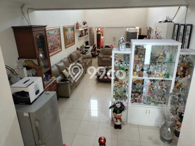 Rumah Modern 3 Kamar LT 300m2 di Lippo Karawaci Rumah Modern 3 Kamar LT 300m2 di Lippo Karawaci