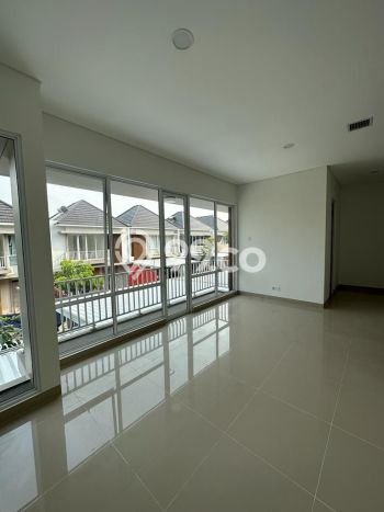 Dijual Rumah Luas Megah Dengan View Cantik di Gading Serpong, Tangerang Dijual Rumah Luas Megah Dengan View Cantik di Gading Serpong, Tangerang