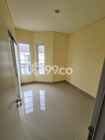 LOKASI STRATEGIS! Rumah kawasan Gading Serpong, Akses ke Tol, 3 KT, Luas 72m² LB 67m² LOKASI STRATEGIS! Rumah kawasan Gading Serpong, Akses ke Tol, 3 KT, Luas 72m² LB 67m²